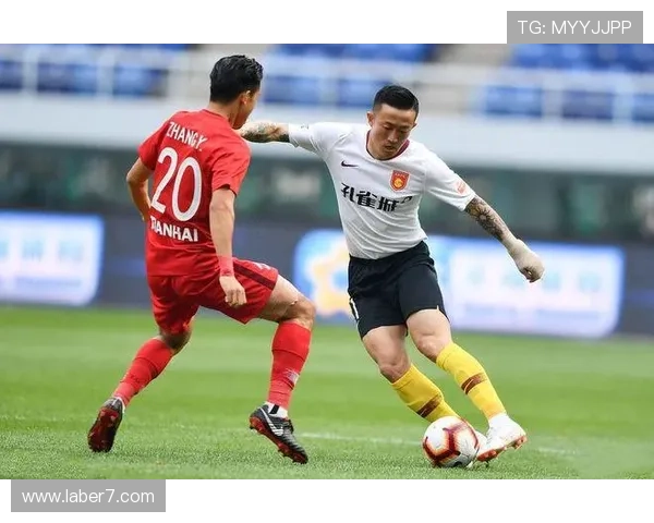 北京足球队强势领跑大师赛积分榜100分稳居第一位